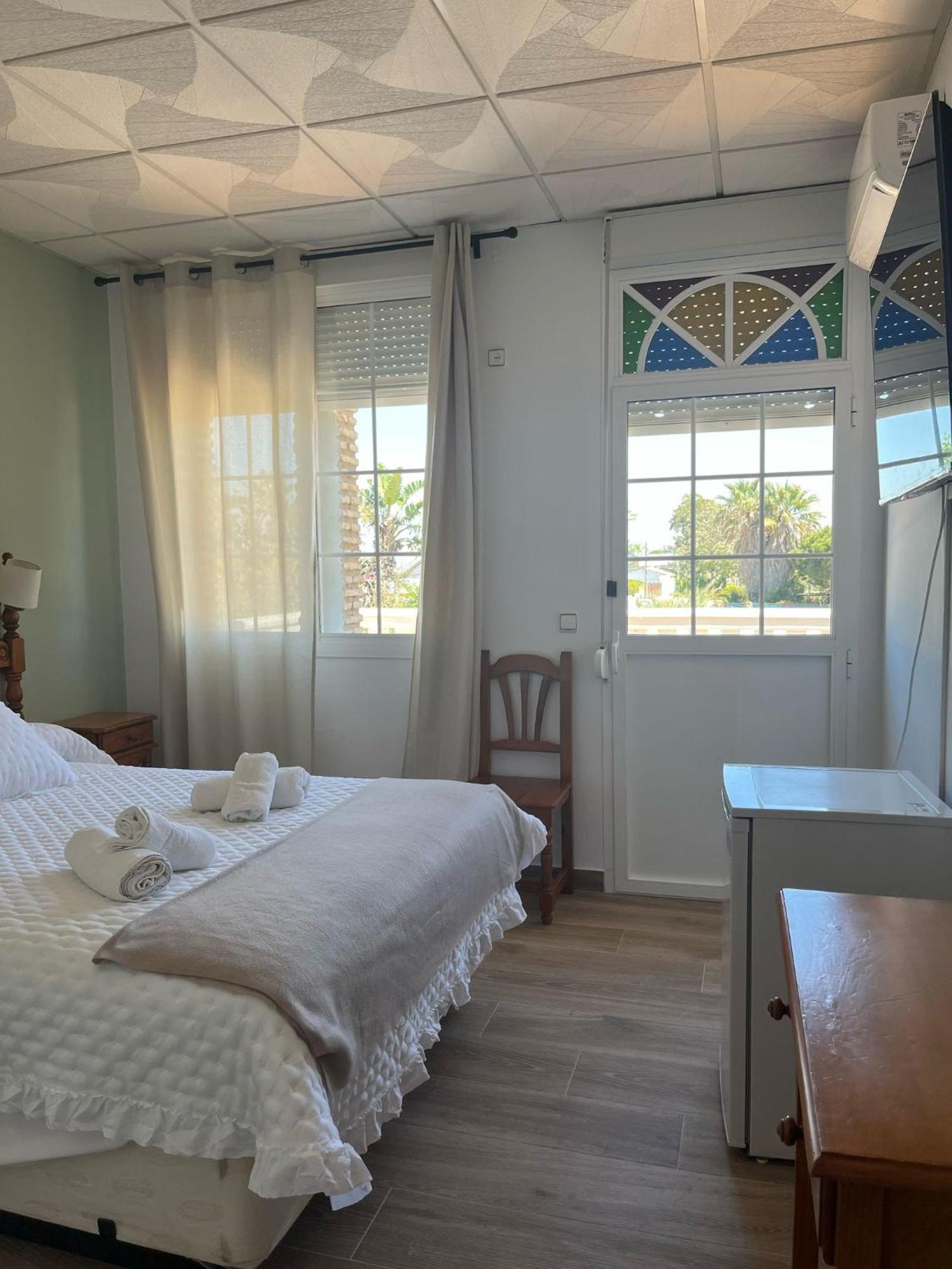 Hostal Quinto Pino Chipiona Kültér fotó